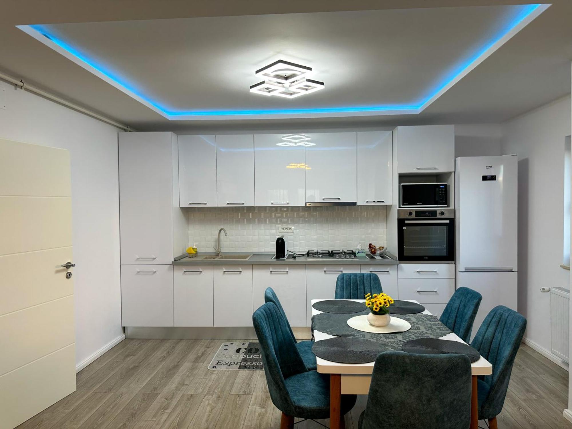 Zim Family Airport Apartment Otopeni Luaran gambar