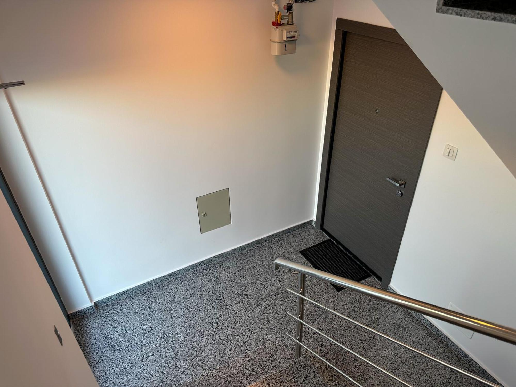 Zim Family Airport Apartment Otopeni Luaran gambar